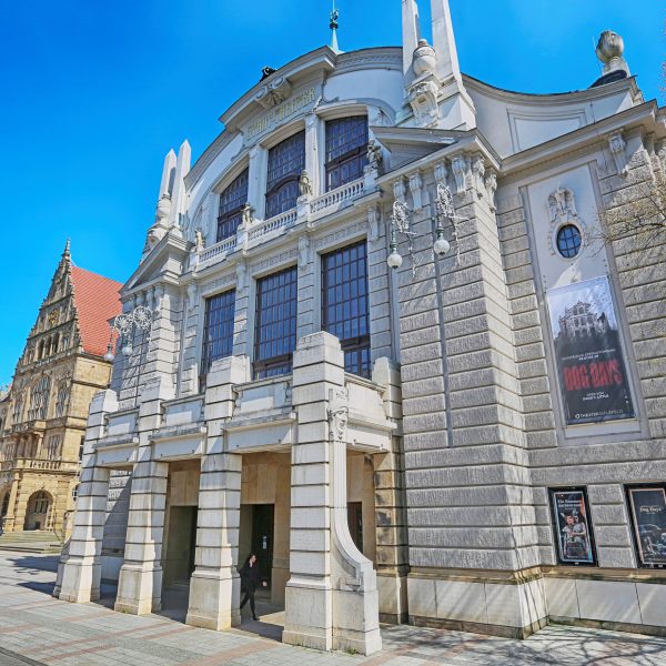 Extrem laut und unglaublich nah | Bielefeld