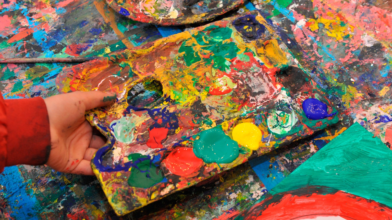 Kunst verändert: Jugendkunstschulen und soziale Plastik